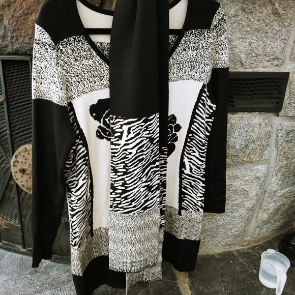 Flower print sweater - Picture 3 of 4